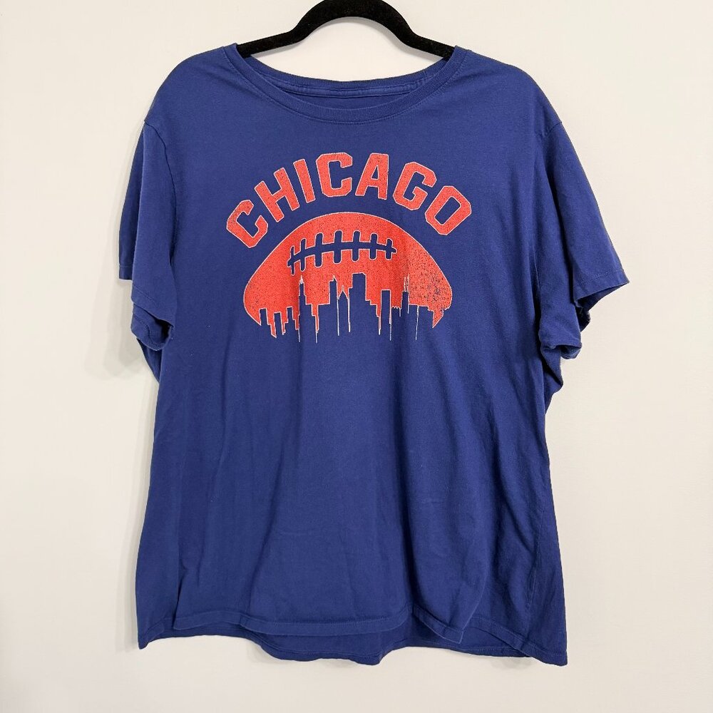 🏈 Chicago Bears Skyline Graphic T-Shirt – Women’s 2X | Navy Blue NFL Fan Tee*